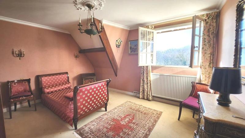 Maison - 177 m² - 7 pièces