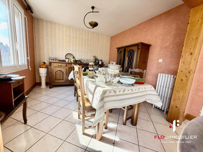 Maison - 125 m² - 8 pièces