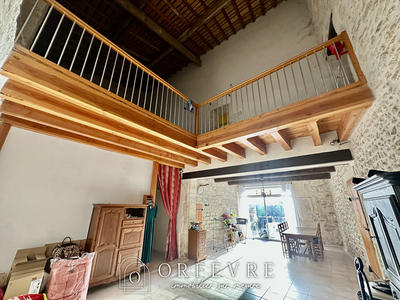 Maison - 240 m² - 7 pièces