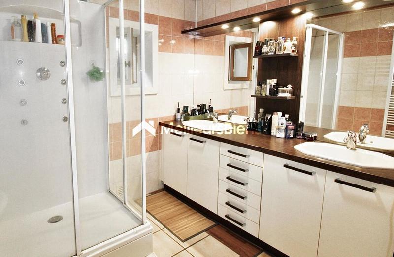 Corps de ferme - 250 m² - 7 pièces