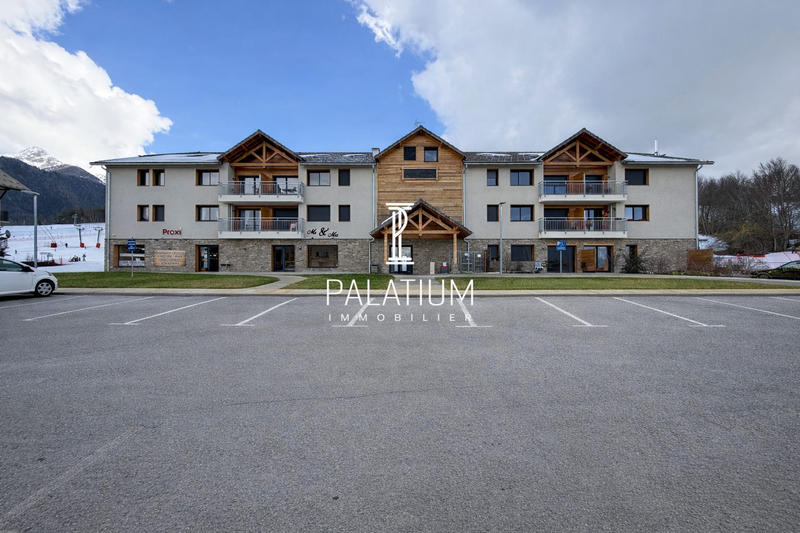 Local commercial - 54 m² - 2 pièces