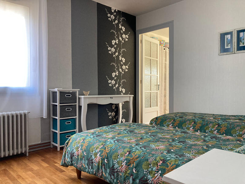 Maison - 220 m² - 11 pièces