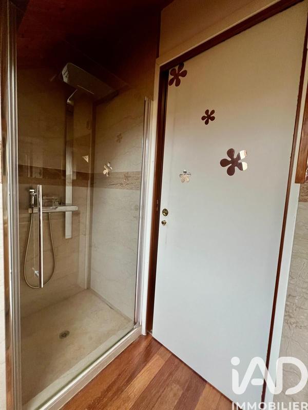 Maison - 177 m² - 6 pièces