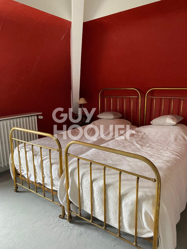 Maison - 350 m² - 15 pièces