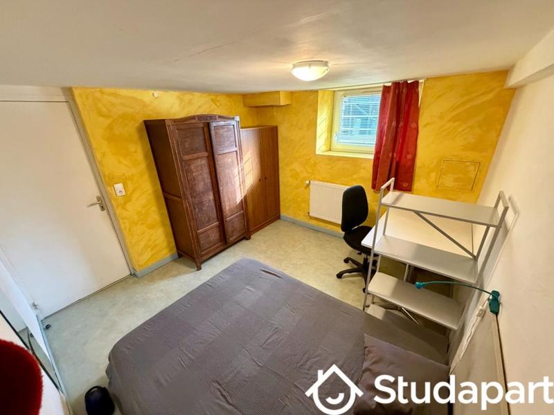 Chambre - 13 m² - 1 pièce