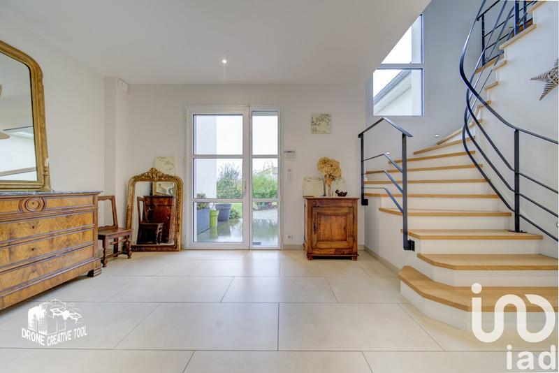 Maison - 294 m² - 10 pièces