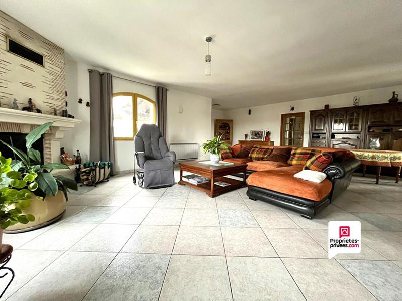 Maison - 210 m² - 7 pièces