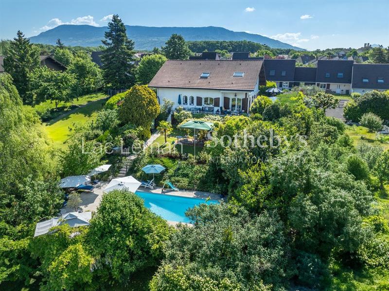 Maison - 180 m² - 6 pièces