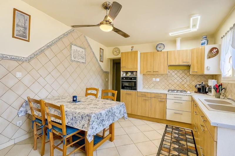 Maison - 157 m² - 10 pièces