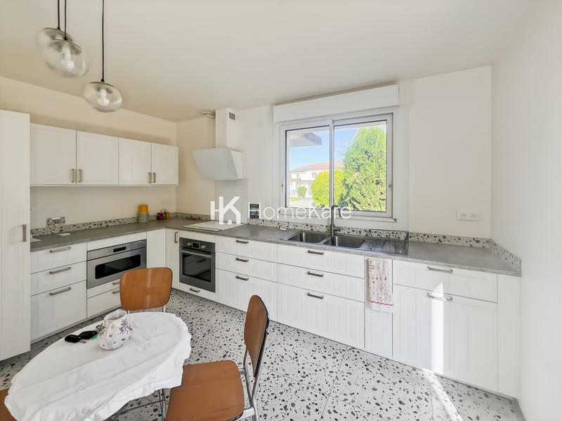 Maison - 145 m² - 6 pièces