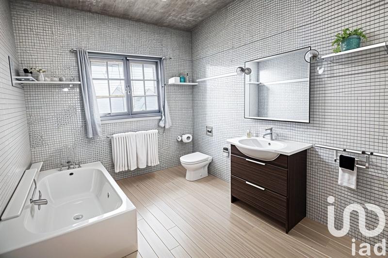 Maison - 280 m² - 9 pièces