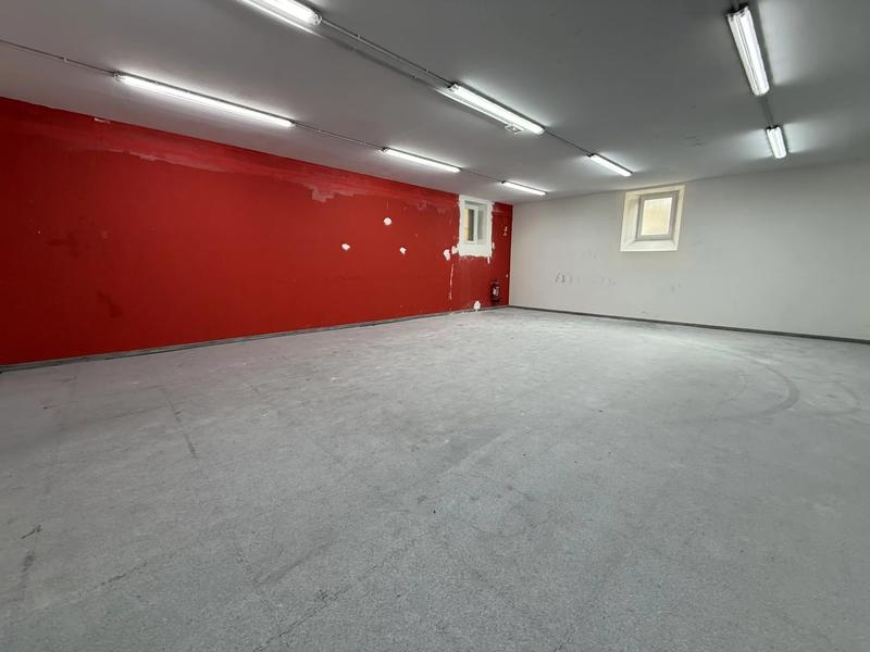 Local d'activités - 132 m² - 2 pièces