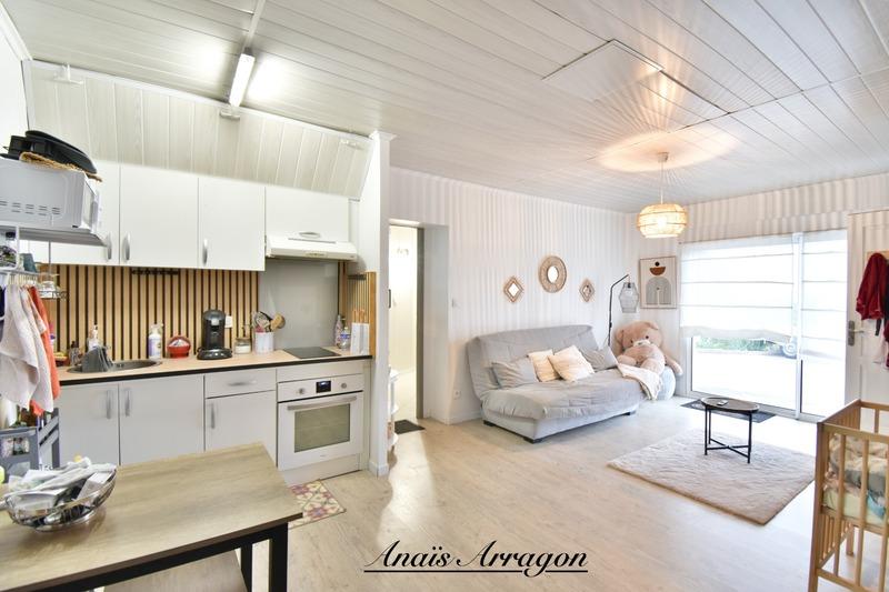 Maison - 232 m² - 8 pièces