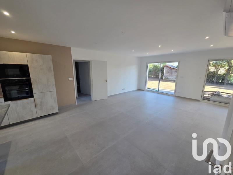 Maison - 104 m² - 4 pièces