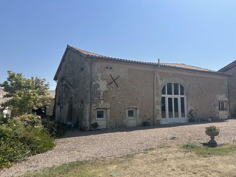 Maison - 320 m² - 10 pièces