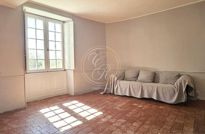 Château - 538 m² - 14 pièces