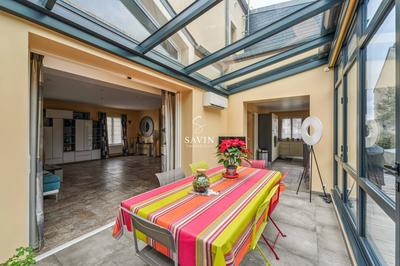 Maison - 296 m² - 5 pièces