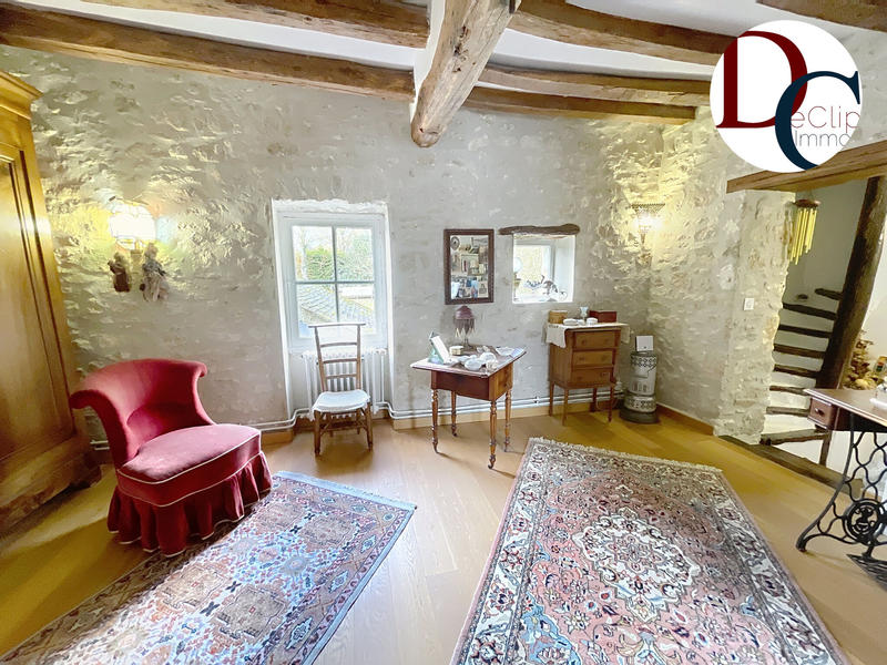 Maison - 226 m² - 8 pièces