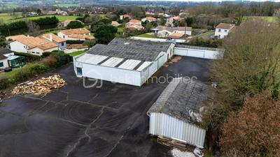 Immeuble - 1 080 m² - 17 pièces