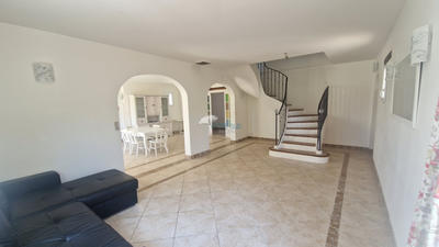 Maison - 168 m² - 6 pièces