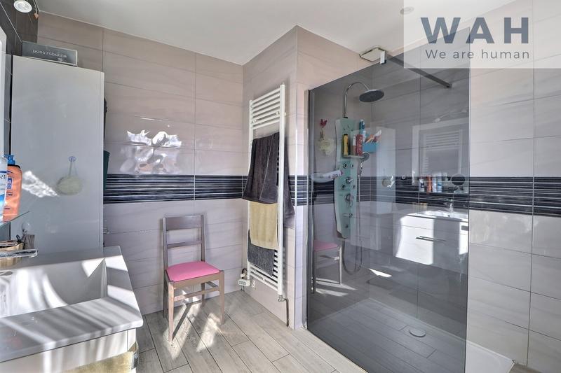 Maison - 194 m² - 7 pièces