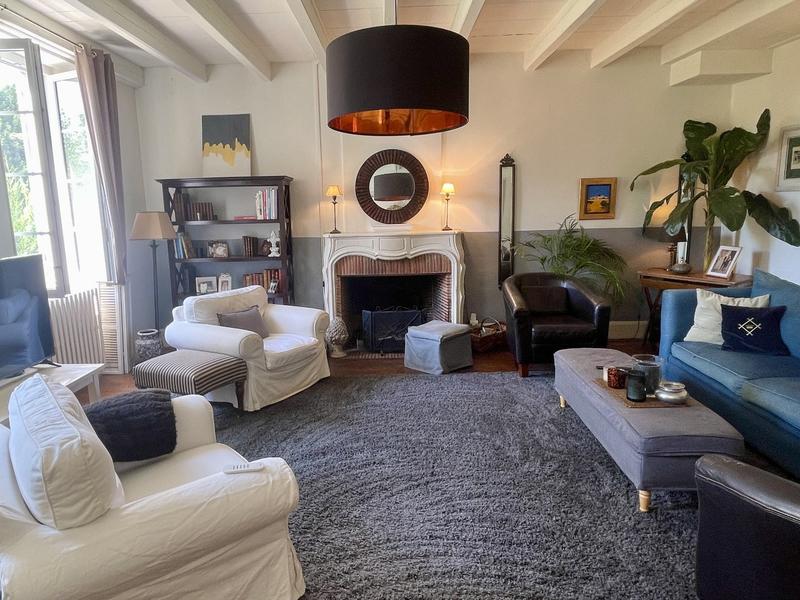 Maison de maîtres - 247 m² - 7 pièces