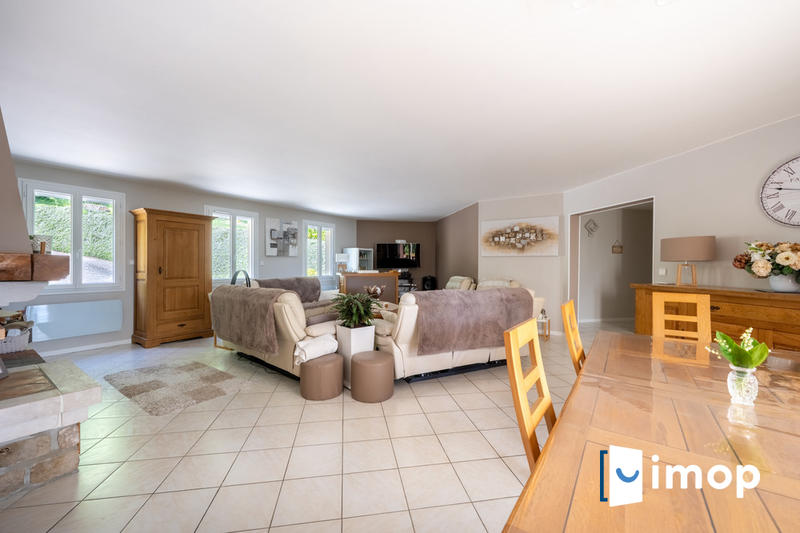 Maison - 263 m² - 10 pièces