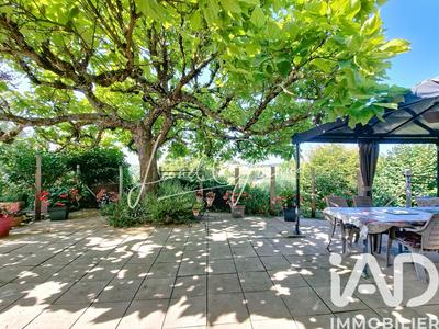 Maison - 147 m² - 8 pièces