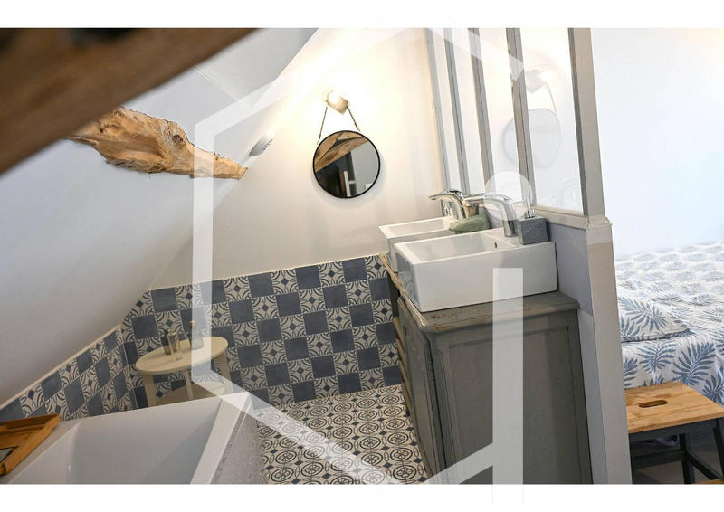 Maison - 193 m² - 9 pièces