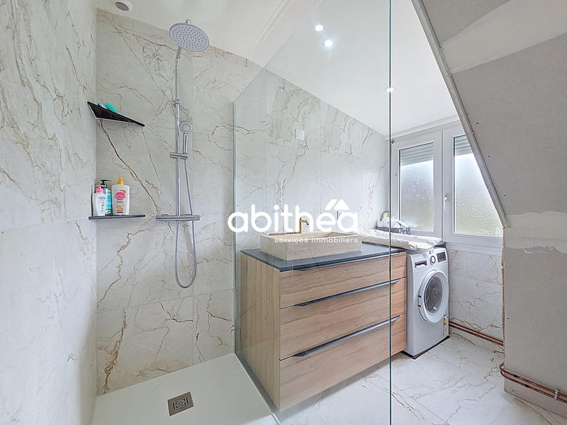 Maison - 83 m² - 4 pièces