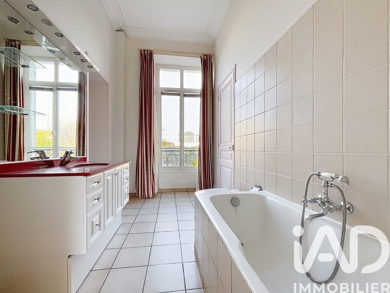 Appartement - 206 m² - 7 pièces
