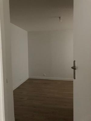 Local commercial - 45 m² - 2 pièces