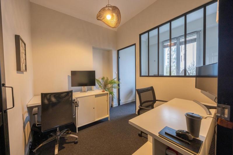 Maison - 285 m² - 11 pièces