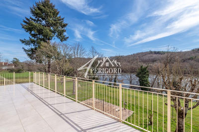 Maison contemporaine - 203 m² - 7 pièces