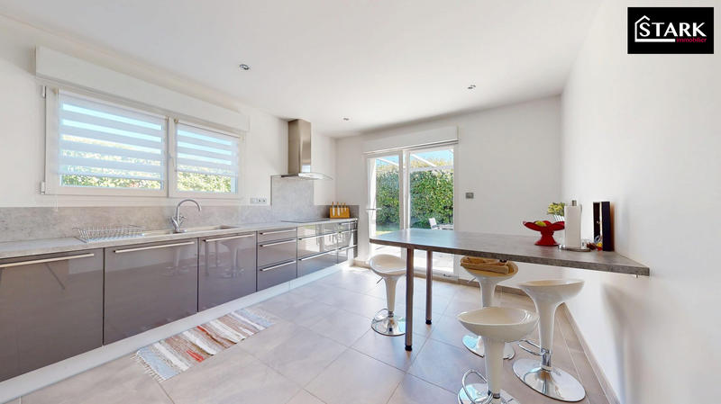 Maison contemporaine - 168 m² - 6 pièces