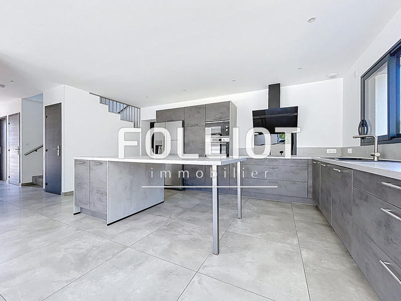 Maison - 160 m² - 6 pièces