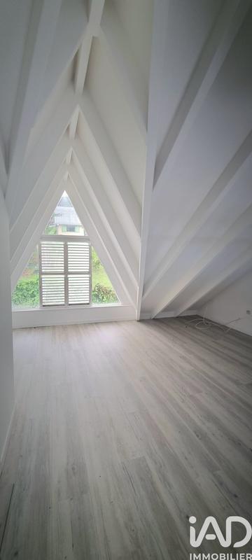 Maison - 94 m² - 5 pièces