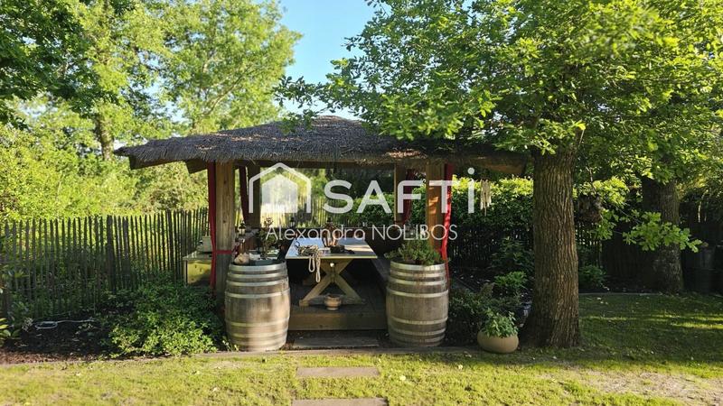 Maison - 330 m² - 7 pièces