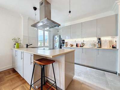 Appartement - 80 m² - 3 pièces