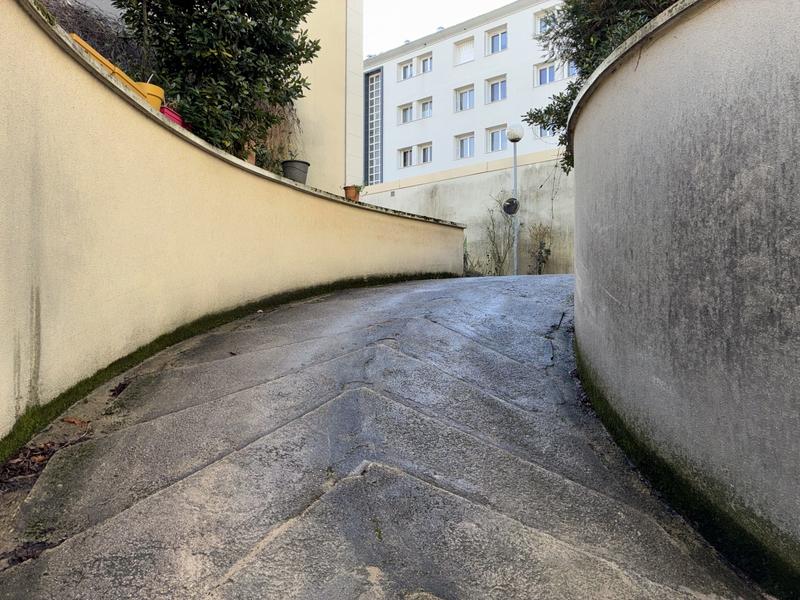 Parking / Garage - 18 m²