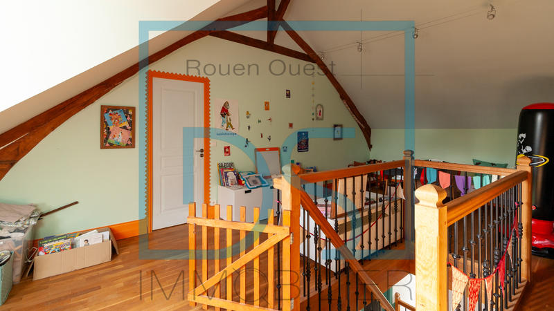 Maison - 202 m² - 8 pièces