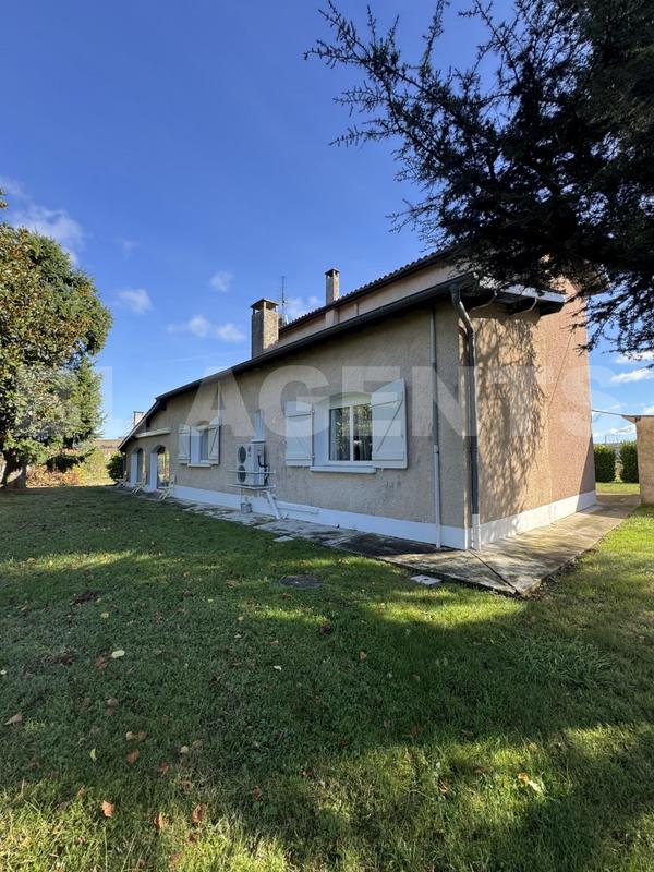 Maison traditionnelle - 187 m² - 6 pièces