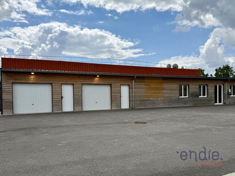 Immeuble de bureaux - 277 m² - 6 pièces