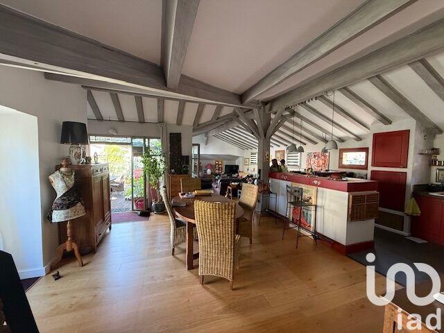 Appartement - 144 m² - 3 pièces