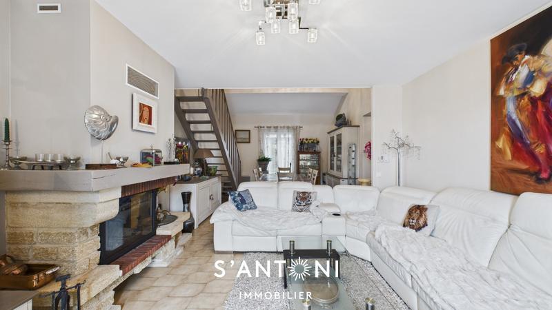 Maison - 120 m² - 5 pièces