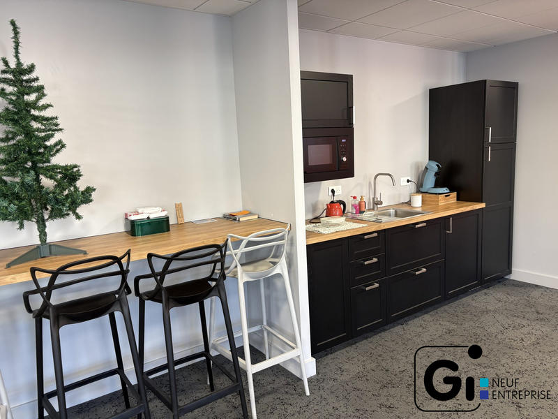 Bureau - 126 m² - 2 pièces