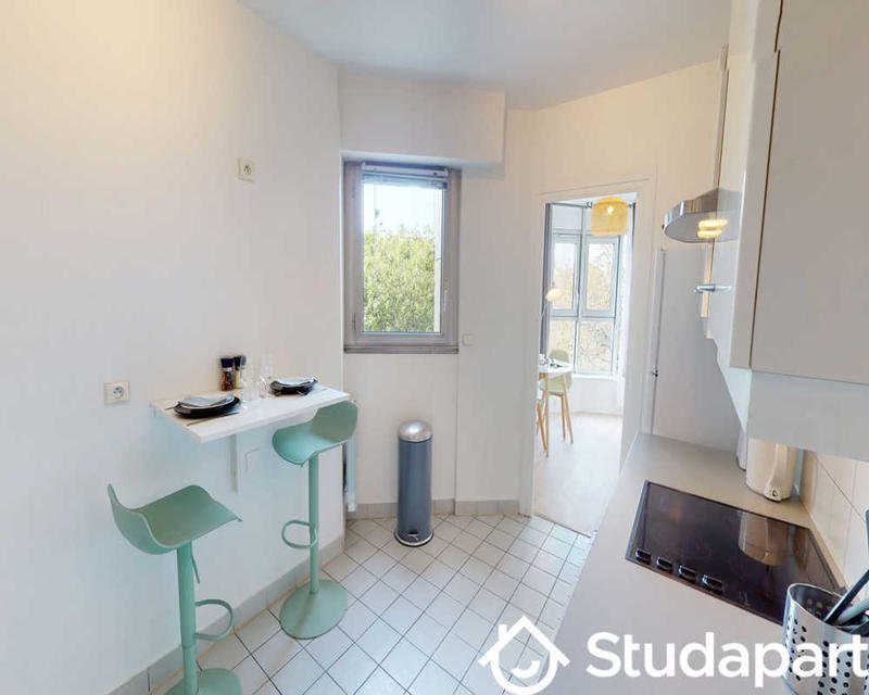 Chambre - 80 m² - 1 pièce