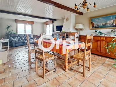 Maison - 149 m² - 6 pièces