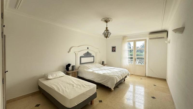 Villa - 420 m² - 11 pièces