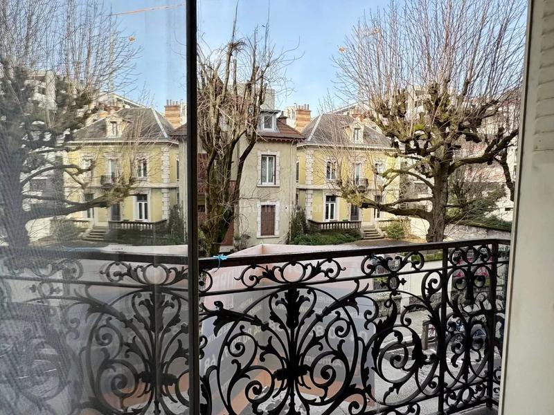 Appartement - 79 m² - 3 pièces